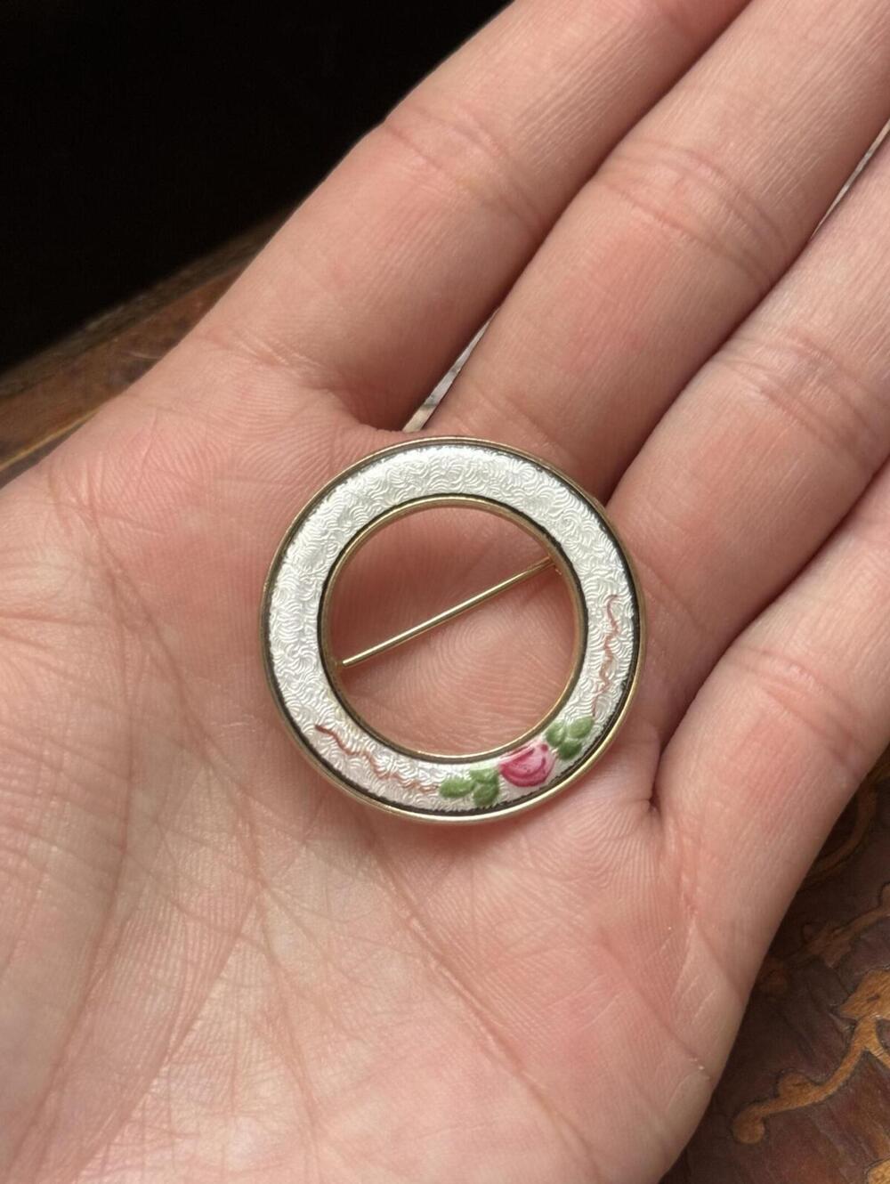 Vintage Guilloche Eamel Rose Circle Brooch